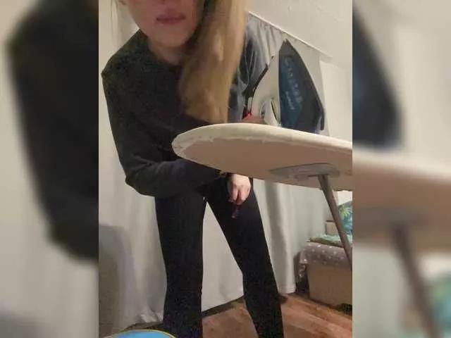 ErnieFlossy on BongaCams 