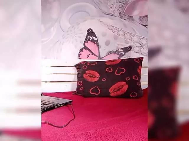 Esenia79 on BongaCams 