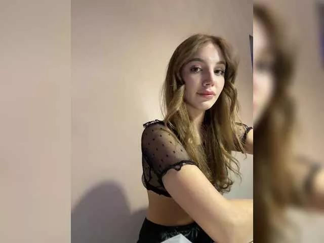 Evelonelfi on BongaCams