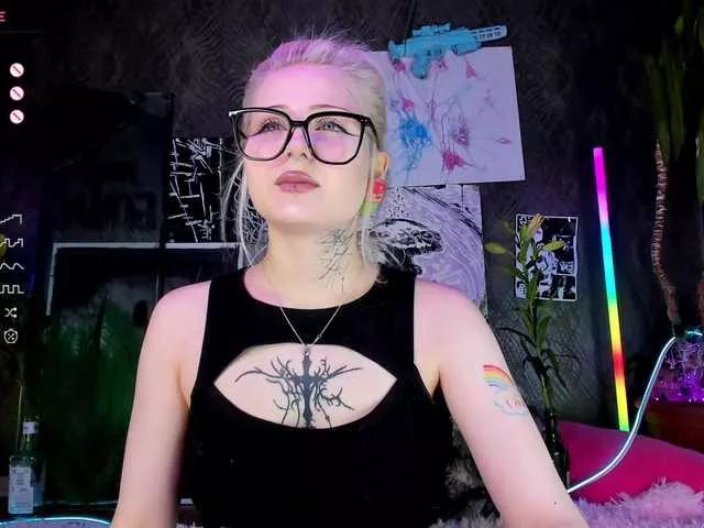 goth-bimbo on BongaCams 