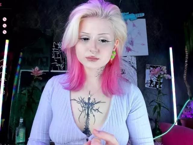 goth-bimbo on BongaCams 