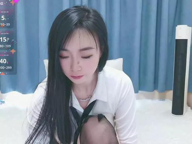 guoguoi on BongaCams 