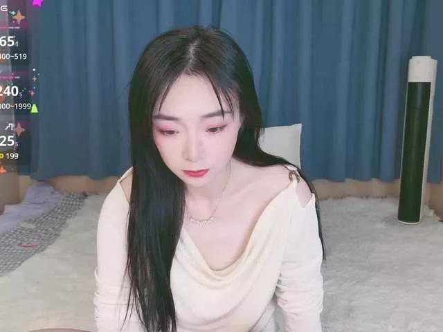 guoguoi on BongaCams 