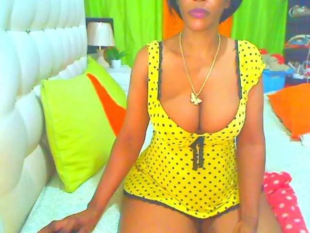 HOTLILLIE on BongaCams 