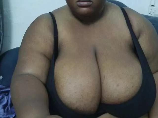 hugesttitsever on BongaCams 