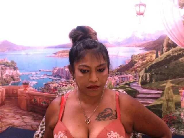 indianbarbiedoll on BongaCams 