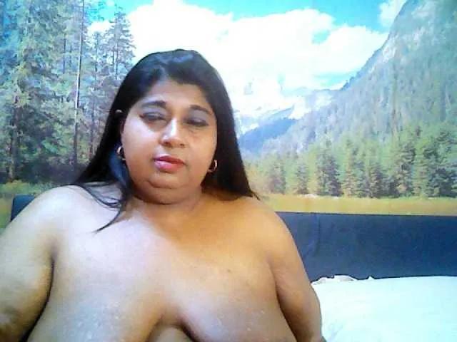 indianhoney on BongaCams