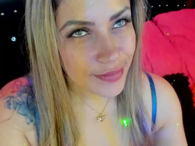 Ivypoison10 on BongaCams 