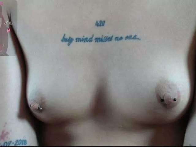 KarlaAmber on BongaCams 