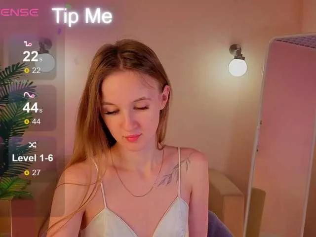 Kiana-White on BongaCams