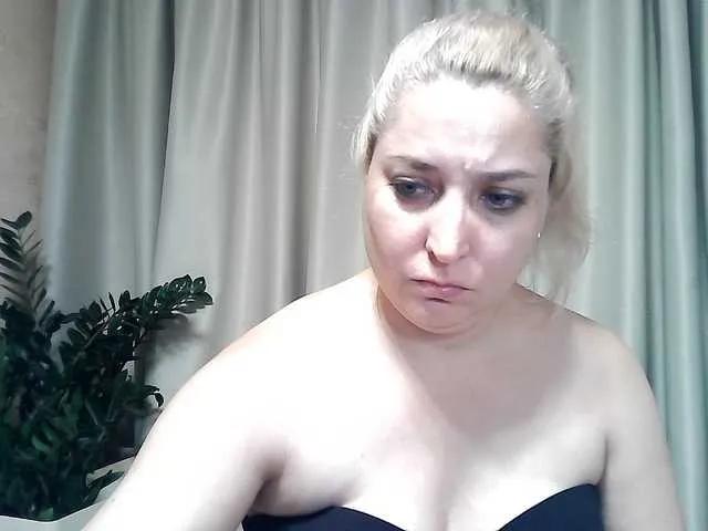 KickaIricka on BongaCams