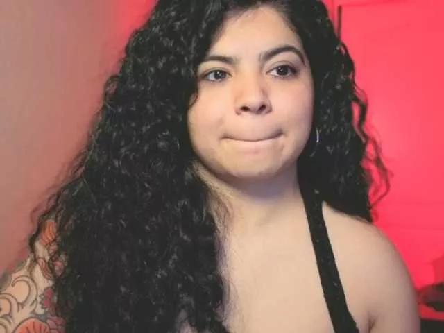 Kimmiakiss22 on BongaCams 