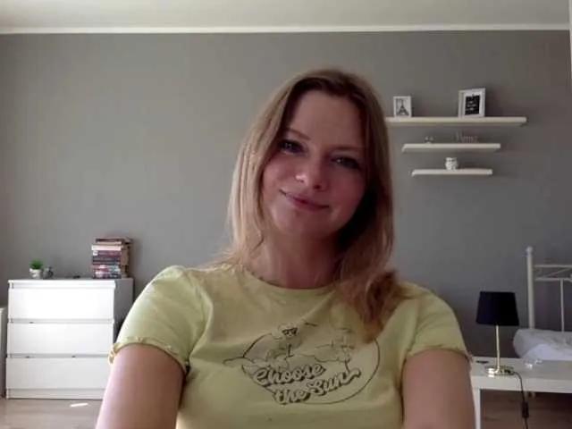 kissMillie on BongaCams