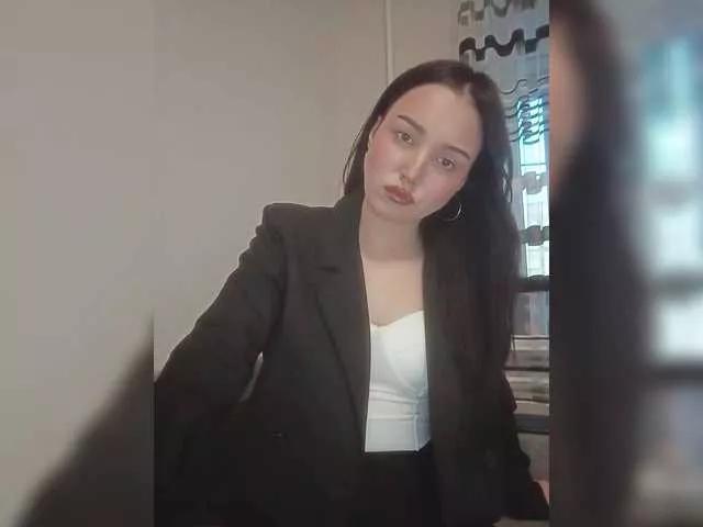 KrisLove on BongaCams 