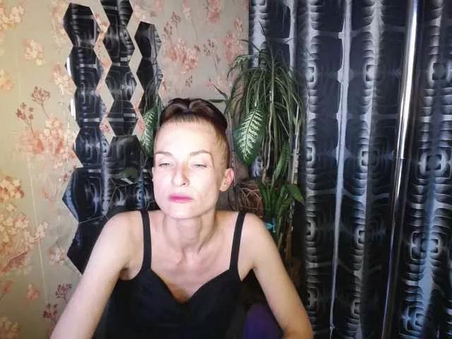 KristinGlow on BongaCams 