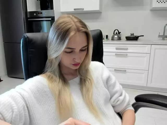 Lana-Rhoades on BongaCams