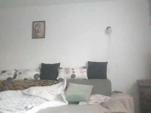 LaraXXX33 on BongaCams