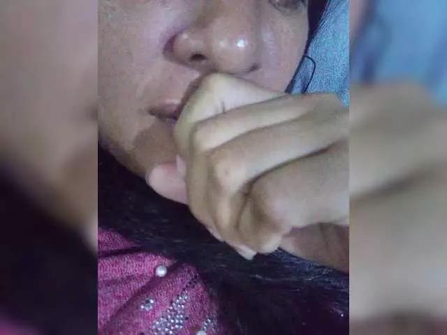 Freechat Letty33 on BongaCams