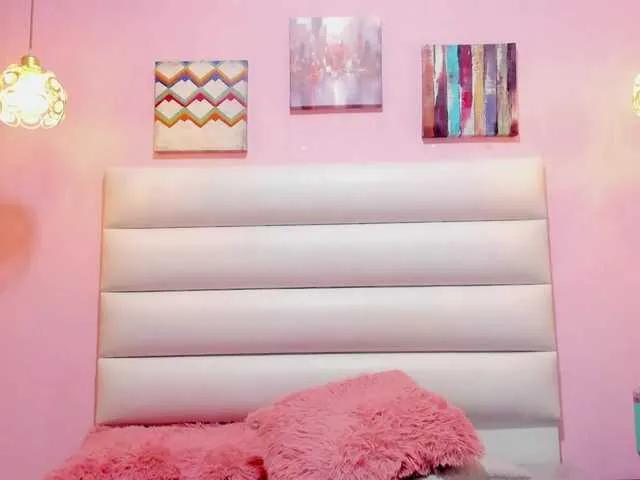 Leylaa1 on BongaCams