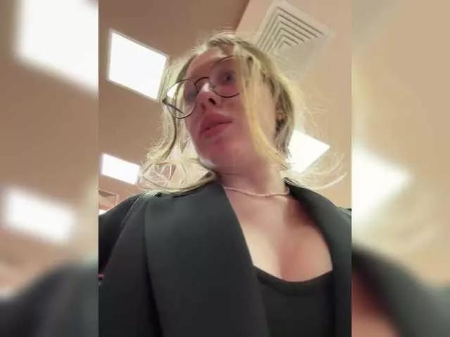 Likachkaa on BongaCams 