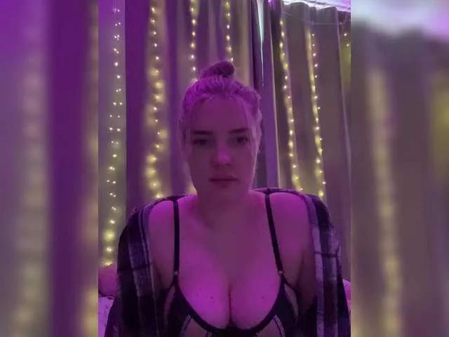 Lina561 on BongaCams 