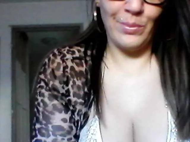 Lindafrancaise on BongaCams 