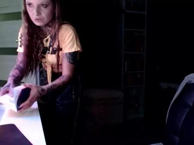 LisaModel on BongaCams 