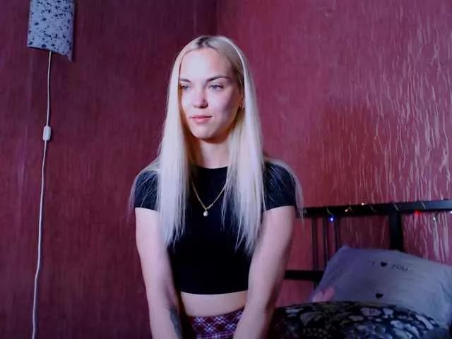 Lizasnow1 on BongaCams 