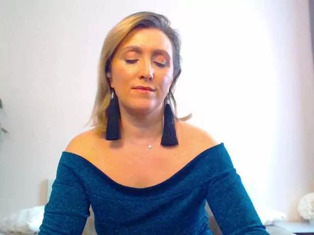 Lola-Nelson on BongaCams 