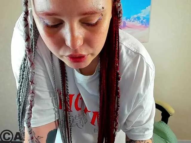 Looly-Rise on BongaCams