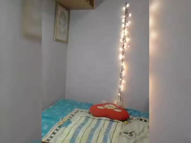 LucyAlexis on BongaCams 