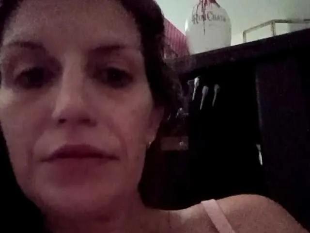 MaeLovelyOne on BongaCams