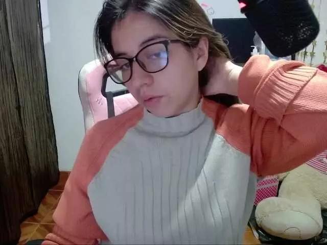 Maggie-Fox on BongaCams 