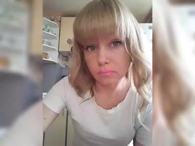 Meow-WoW on BongaCams 