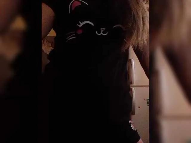 MeowWow on BongaCams