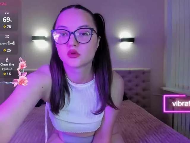 MiraSevan999 on BongaCams 