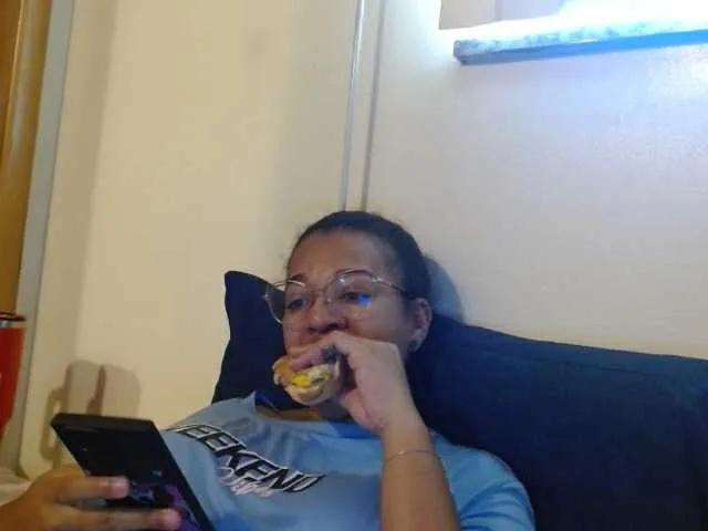Moranguh on BongaCams