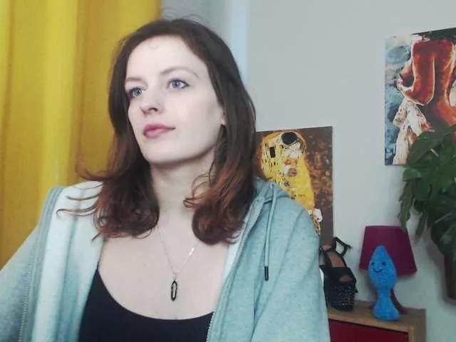 NadineGold on BongaCams 
