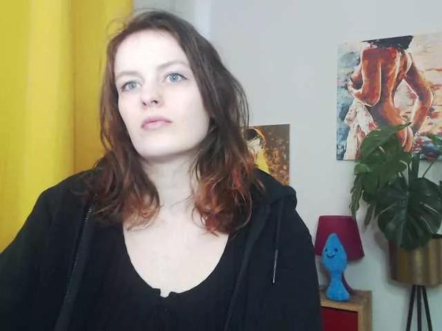 NadineGold on BongaCams 