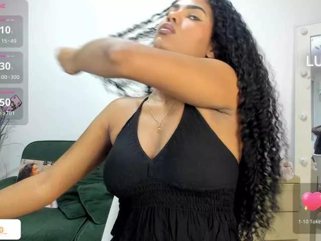 Nahomixjones on BongaCams 