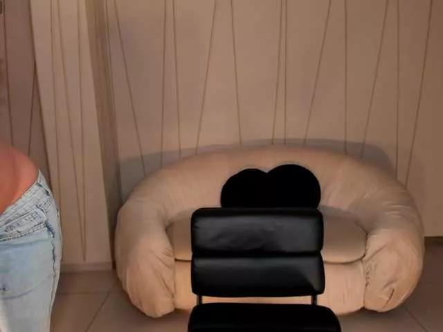 NiaMiller on BongaCams 