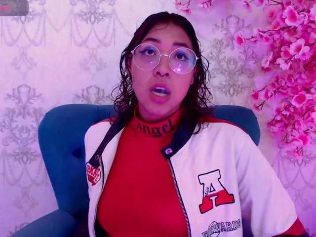Oliv-Jones on BongaCams 