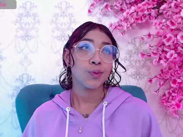 Oliv-Jones on BongaCams 