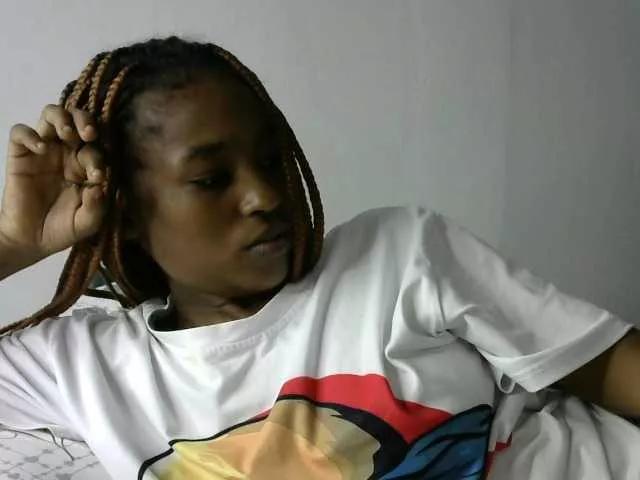 Petite20 on BongaCams 