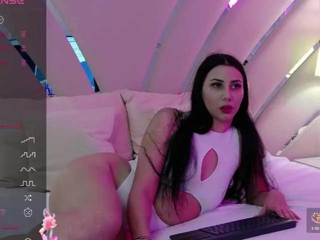 RaisaCrush on BongaCams 
