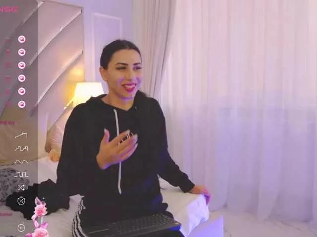 RaisaCrush on BongaCams 