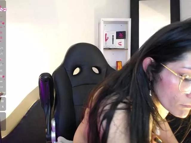 Rapunzell-- on BongaCams 
