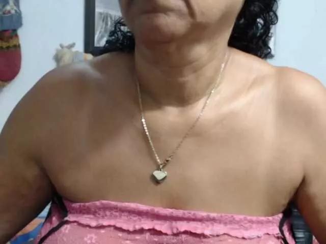 sarah-hot on BongaCams 