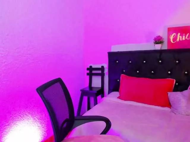 SarahDark on BongaCams 