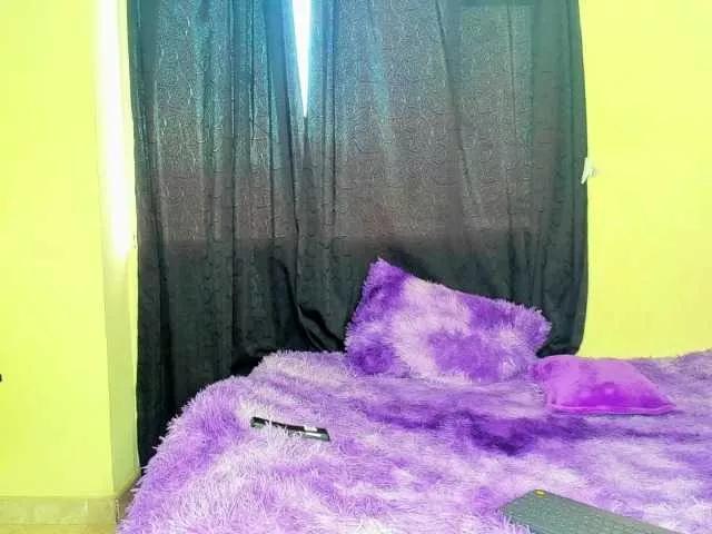 scarlett-bigass on BongaCams